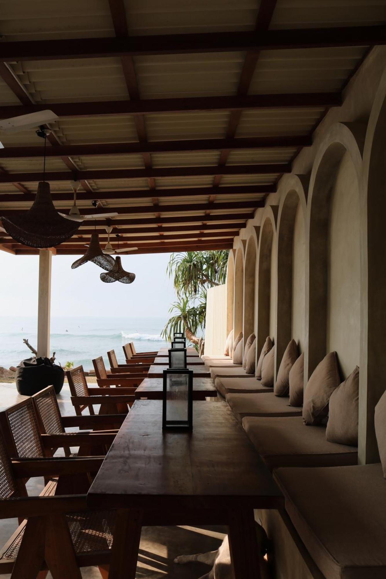 Swell Shacks Hotel Матара Екстериор снимка
