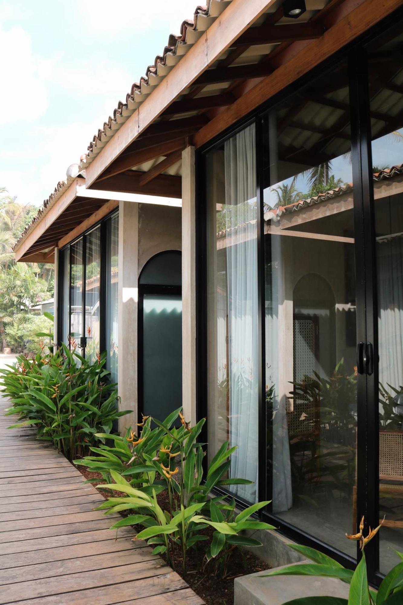 Swell Shacks Hotel Матара Екстериор снимка